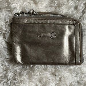 Fossil wristlet